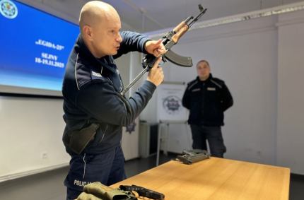 Ćwiczenia sztabowe „Egida-25” w sejneńskiej komendzie Policji