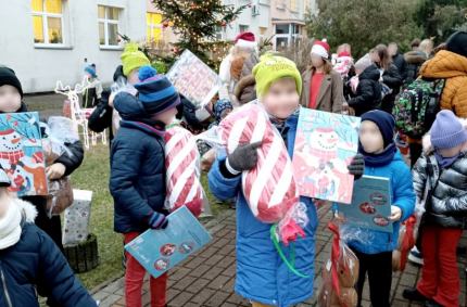 wspieranie rozwoju emocjonalnego poprzez wspólną aktywność i integrację
