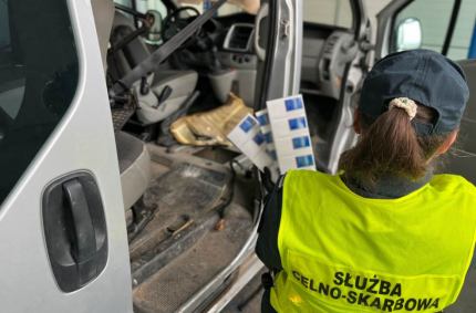Ponad 6000 paczek papierosów bez polskich znaków akcyzy