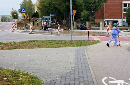 Rozpoczęła się budowa dwóch nowych ciągów pieszo-rowerowych