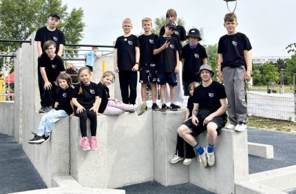 Erik Modzolewski z Suwałk, na co dzień trener parkour i akrobatyki