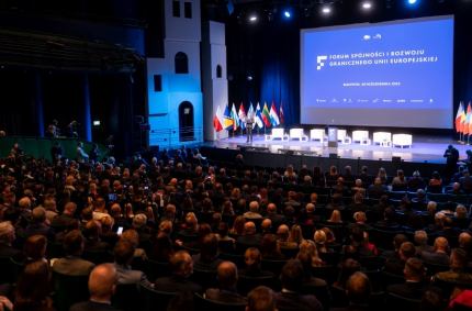 Forum Spójności i Rozwoju Granicznego Unii Europejskiej w Białymstoku Wypracowanie mechanizmów wsparcia dla regionów obciążonych „trudnym sąsiedztwem”