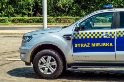 Mandaty i porządek w przestrzeni publicznej – o czym powinni pamiętać mieszkańcy Suwałk?