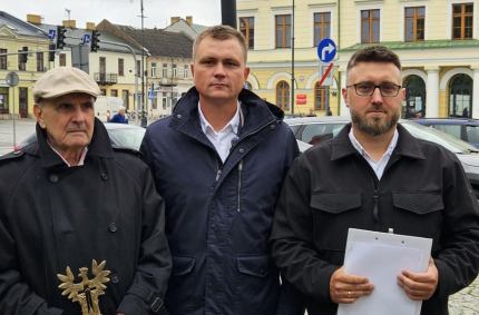 Działacze Ruch Narodowego z Suwałk zapraszają mieszkańców