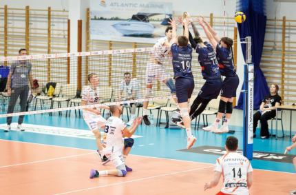 siatkarze KS Necko Augustów przegrali we własnej hali z BKS Bydgoszcz