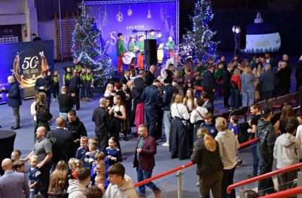 opłatek sportowca w hali Ośrodka Sportu i Rekreacji