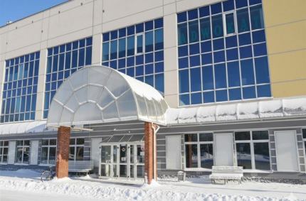 Osoby przebywające w obiekcie mają możliwość ogrzania się