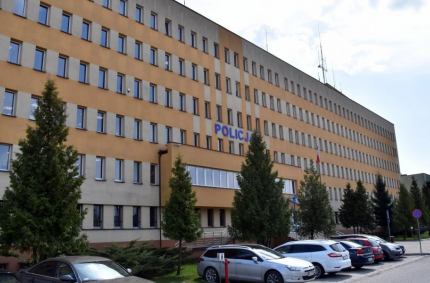 Ofiarą oszustów działających na rynku kryptowalut padła 59-latka