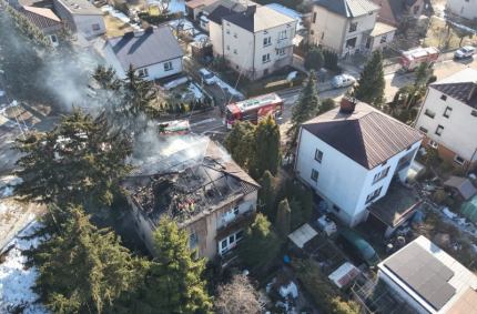 Z budynku ewakuowane zostały cztery osoby