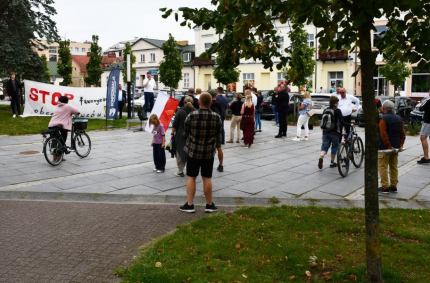 protest przeciwko nadużywaniu prawa przez imigrantów