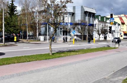 znaczne utrudnienia w ruchu drogowym i pieszym przy ulicy Noniewicza