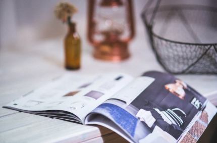 Od ulotki do ekspozycji – rola gazetek reklamowych i banerów tekstylnych w komunikacji marki