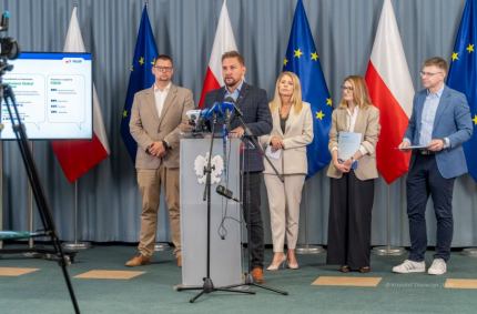 bezpłatny program szkoleniowy z zakresu ochrony dzieci