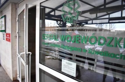 nauka samobadania piersi oraz chwila relaksu przy kawie i ciastku