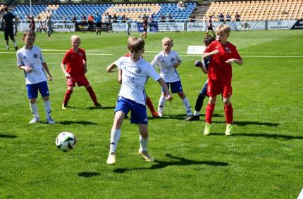 na Stadionie Miejskim w Suwałkach rozpoczął się piłkarski turniej